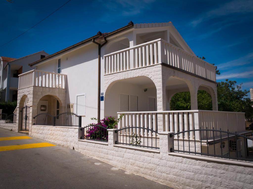 Take It Easy Apartments Slatine Exterior foto